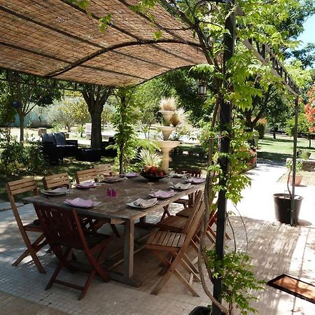 Le Mas Du Lac Saint-Remy-de-Provence Ngoại thất bức ảnh