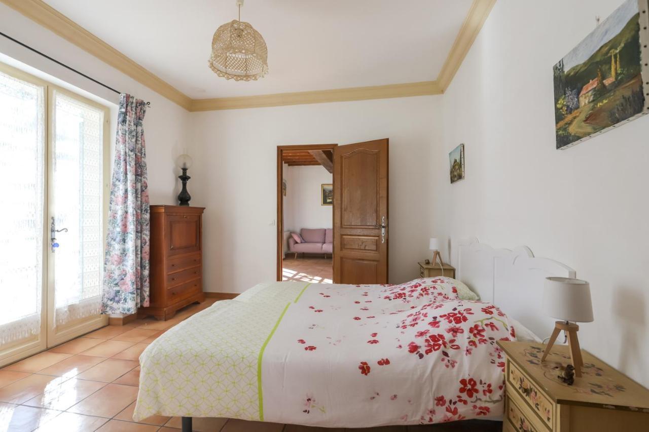 Le Mas Du Lac Saint-Remy-de-Provence Ngoại thất bức ảnh