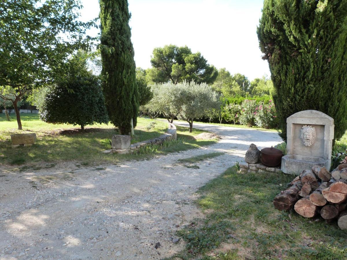 Le Mas Du Lac Saint-Remy-de-Provence Ngoại thất bức ảnh